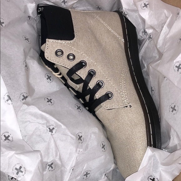 🔥Dr. Marten Maelly NWT - Picture 6 of 9